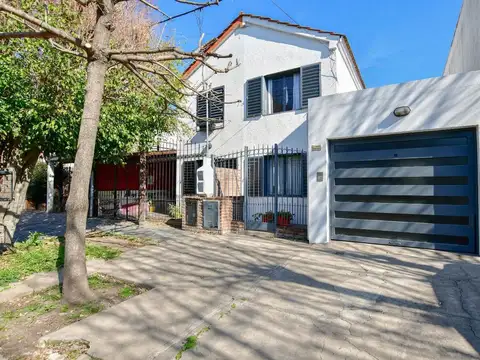 CASA PH VENTA LA PLATA PATIO COCHERA 3 DORMITORIOS