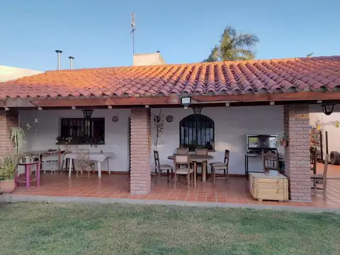 VENTA GRAN CASA 3 DORMITORIOS APTO CREDITO PILETA COCHERA