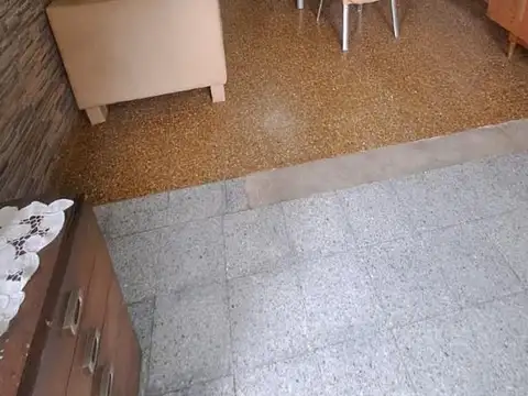 Casa 6 ambientes con 4 baños