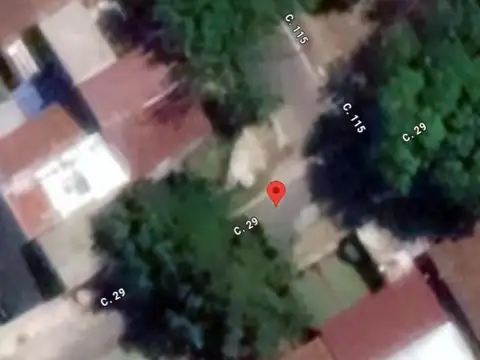 Casa en venta - 2 dormitorios 2 baños - Cochera - 200Mts2 - Berazategui