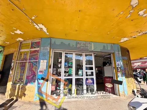 ALQUILER – LOCAL COMERCIAL EN ESQUINA ÚNICA