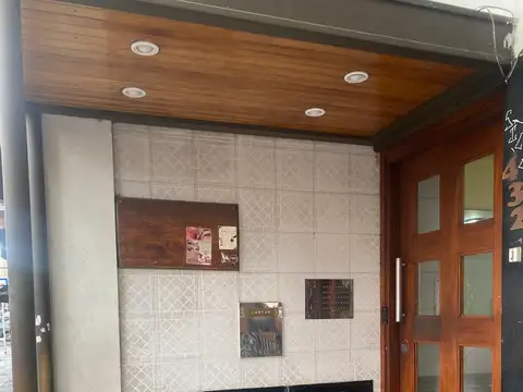 Departamento monoambiente al frente en alquiler