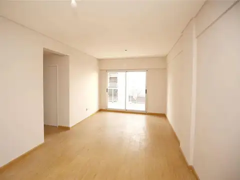 DEPTO  de 3AMB DE 5 AÑOS DE ANTIGUEDAD,. 8º PISO AL FRENTE  de a 66Mts2, CON BALCON