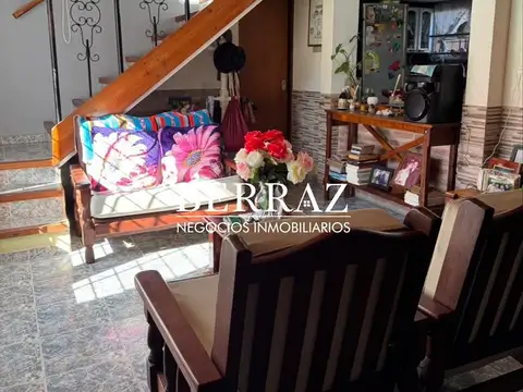 Casa Venta 3 Dormitorios Barrio Robles del Monarca Lote de 273 m2 Pilar