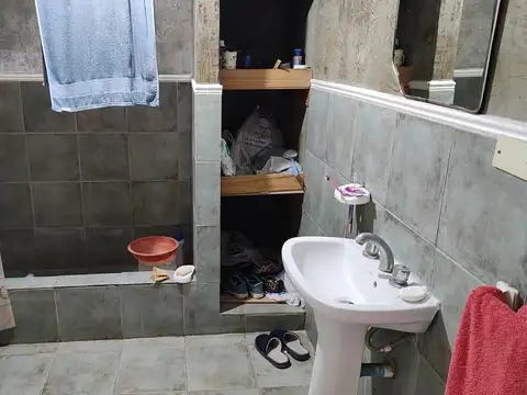 OPORTUNIDAD  Casa en venta en excelente estado!