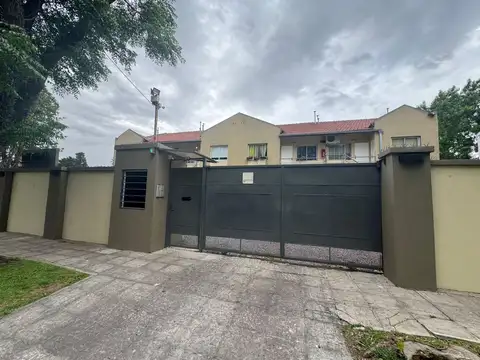 Departamento 2 Amb y 1/2 con cochera