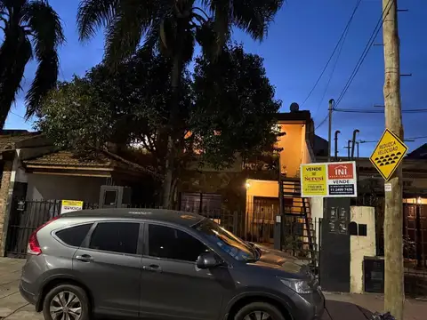 Depto Tipo Casa en Venta de 4 dormitorios