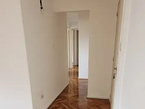 4 Amb con Balcon Corrido 2 Baños - Lavadero - Muy Luminoso