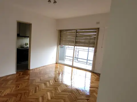 4 Amb con Balcon Corrido 2 Baños - Lavadero - Muy Luminoso