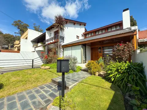 VENTA CASA 4 DORM ZONA PARQUE INDEPENDENCIA TANDIL