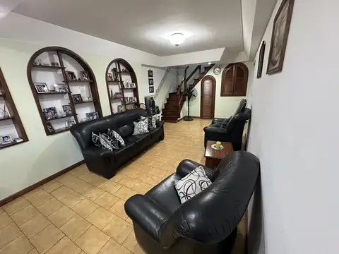 Casa en Venta con 1 cochera