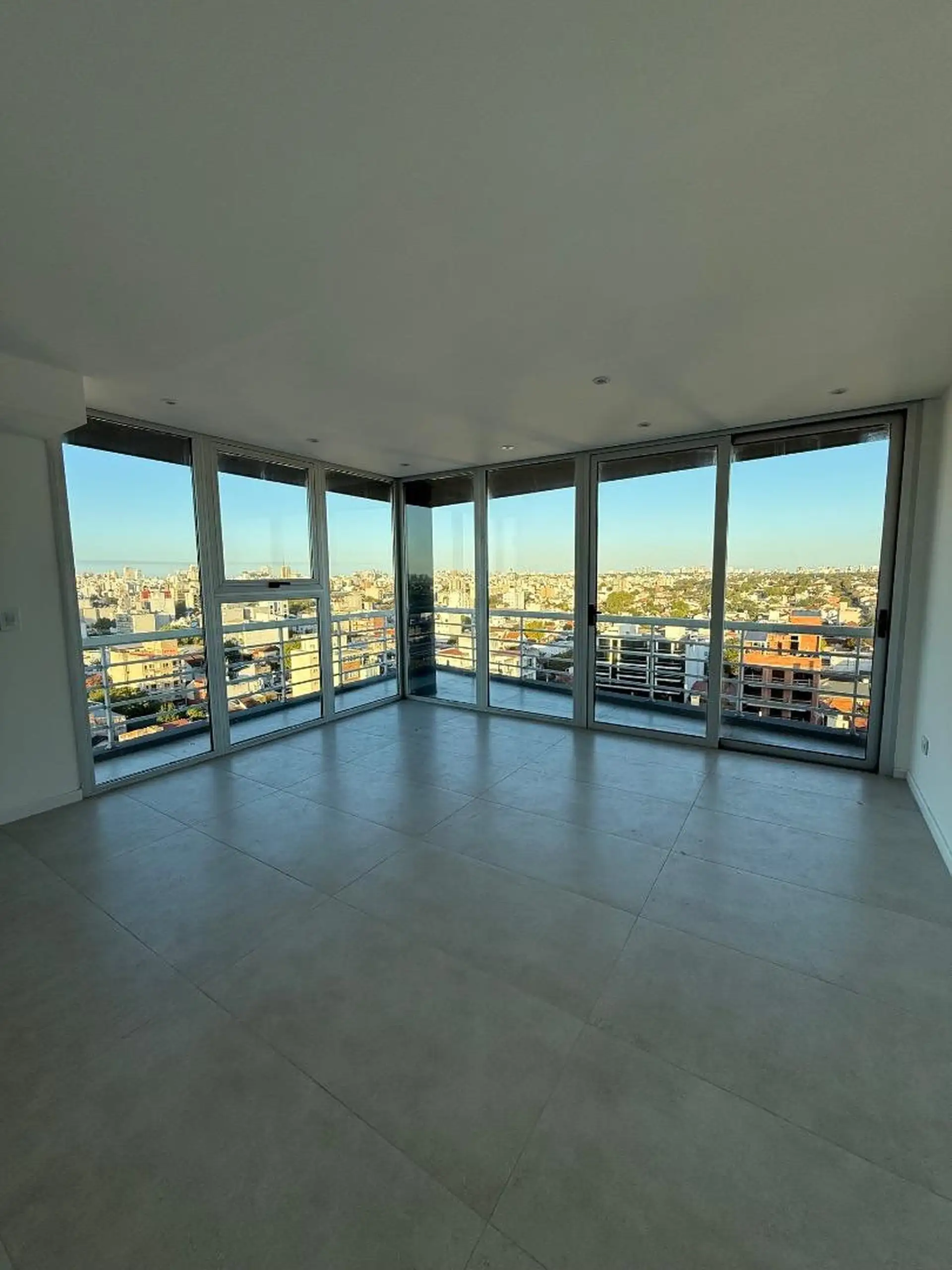 Dpto. Residencial 3 Amb. Barrio Chauvin