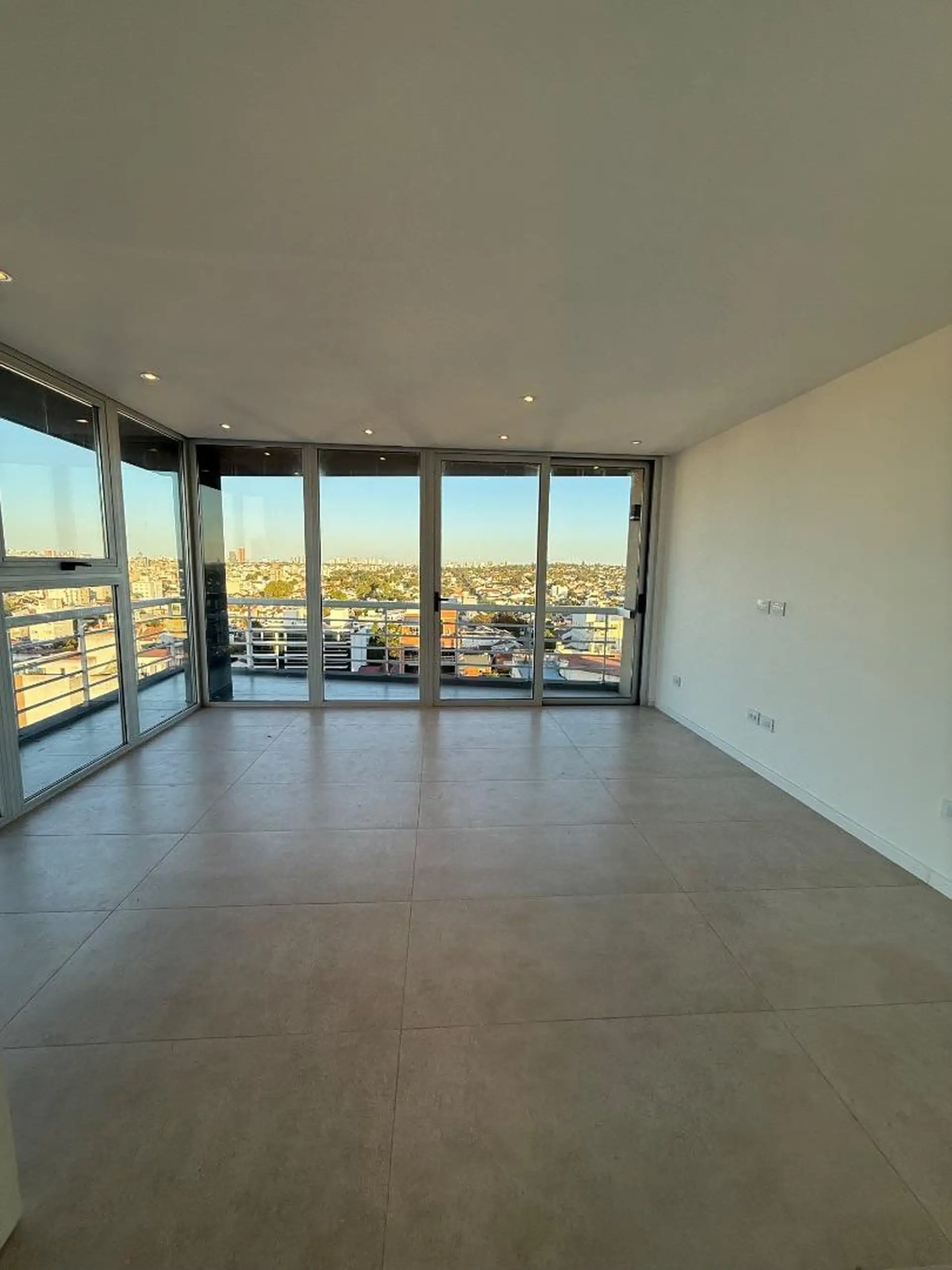 Dpto. Residencial 3 Amb. Barrio Chauvin