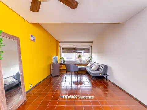 Depto Tipo Casa en Venta con 1 cocheras