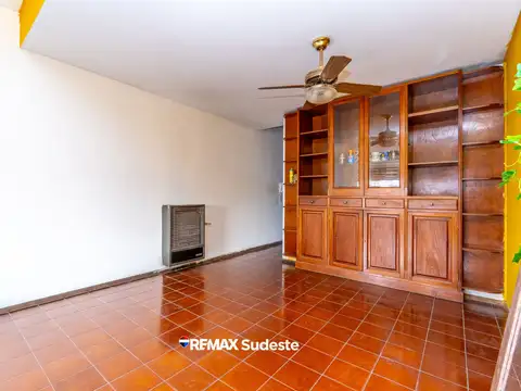 Depto Tipo Casa en Venta 40 años