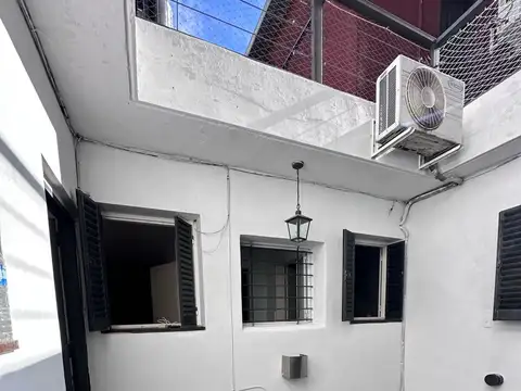 Depto Tipo Casa en Alquiler en Centro, $ 950.000
