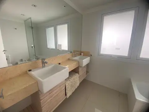 Departamento en Venta de 5 ambientes