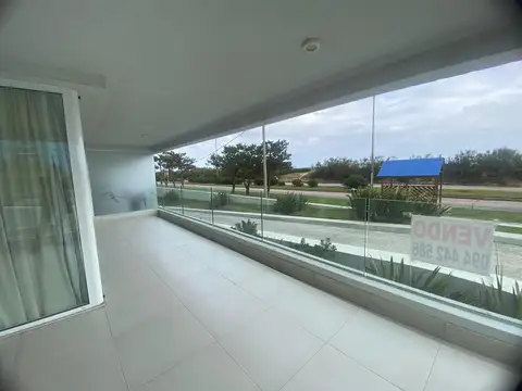 Departamento en Venta - Playa Mansa - Punta del Este