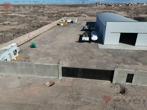 NEUQUÉN PQUE INDUSTRIAL FRENTE A RUTA - GALPON EN ALQUILER DE 1044 M2