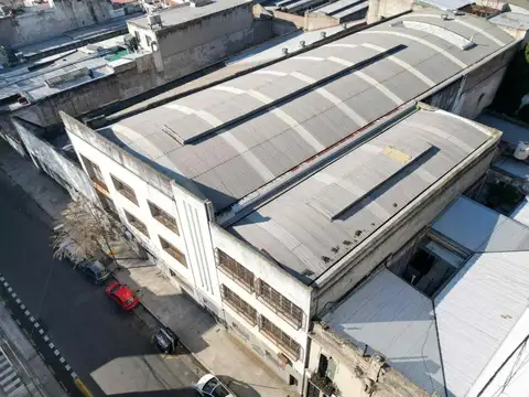 VENTA GALPON DEPOSITO EN BOEDO - PERMUTA/FINANCIA