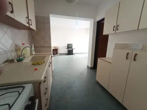 Depto Tipo Casa en Alquiler en Villa Adelina, $ 750.000