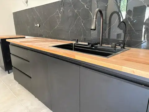 9 De Julio 500, Piso 1