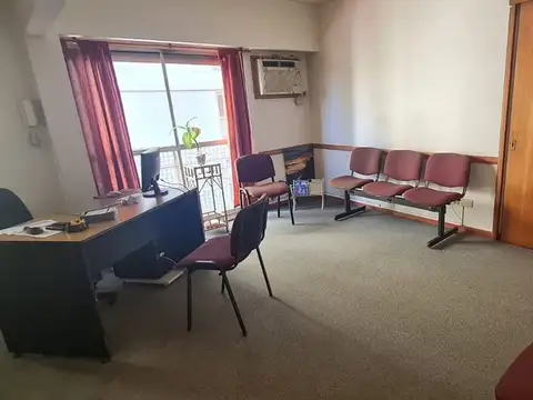 Alquiler de Oficina 4 ambientes en Once 