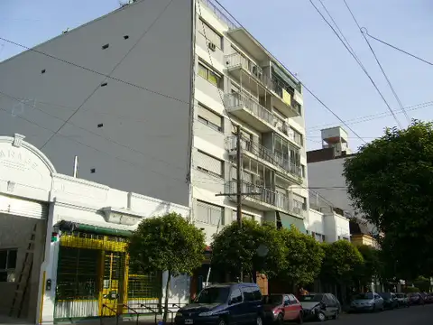 excelente 2 ambientes proximo Maipu y estacion