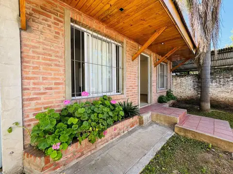VENTA CASA 3 AMBIENTES ITUZAINGO PARQUE Y COCHERA