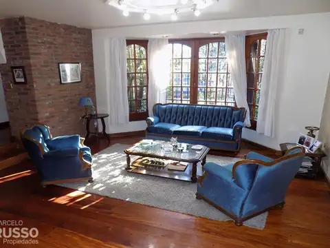 Casa 4 ambientes con 4 baños