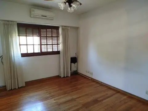 Depto Tipo Casa 4 ambientes con 3 baños