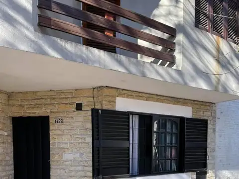 ALQUILER PH TIPO CASA EN 41 Y 21