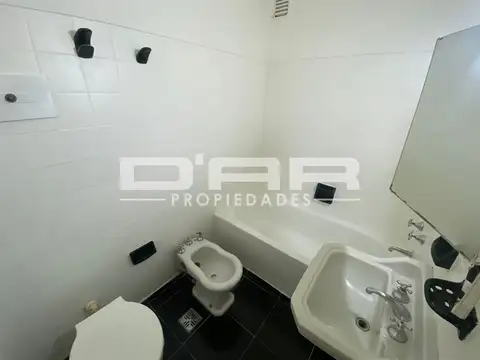 Venta Departamento 2 Ambientes Lateral En El Barrio De Caballito