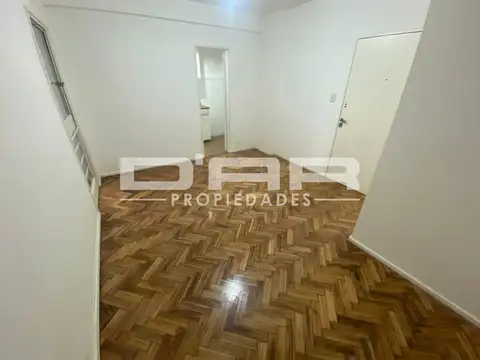 Venta Departamento 2 Ambientes Lateral En El Barrio De Caballito