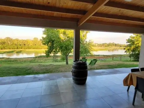 Casa 5 ambientes con 3 baños