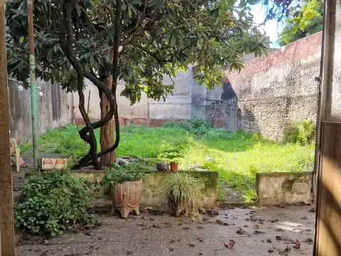 Casa 6 ambientes con 1 baño