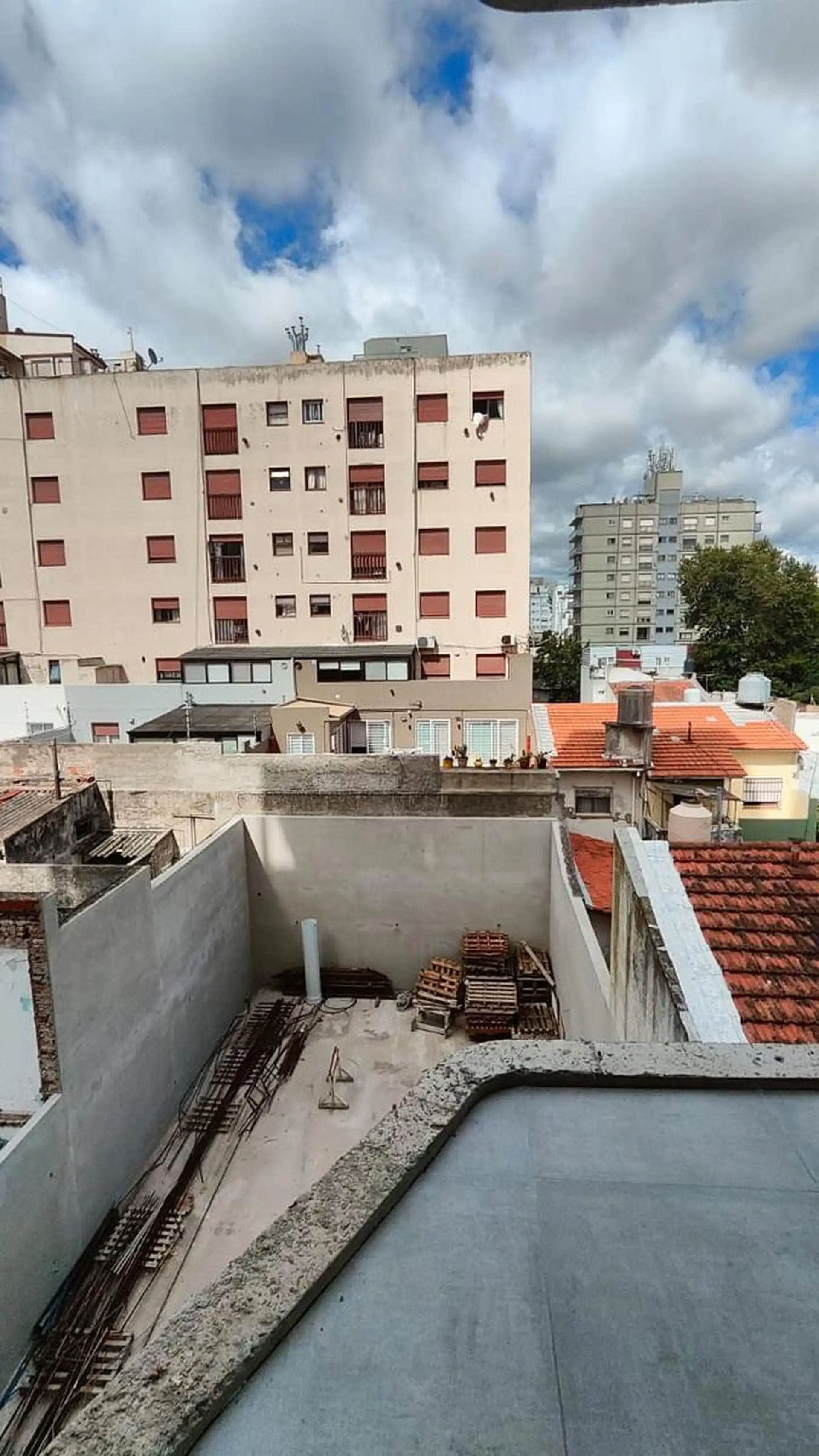 Piso 3 Ambientes Suite Cochera Baulera La Perla ENTREGA ENERO 2027
