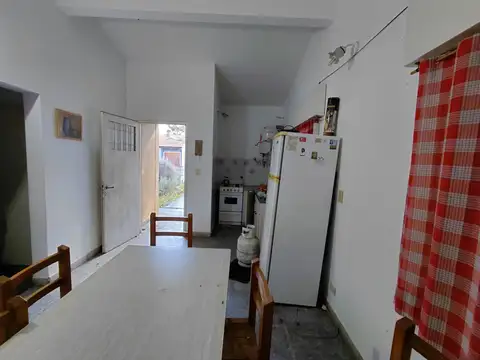 Casa 3 ambientes con 1 baño