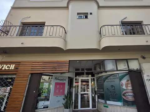 Alquiler Comercial 3 amb con terraza balcón en Quilmes Oeste
