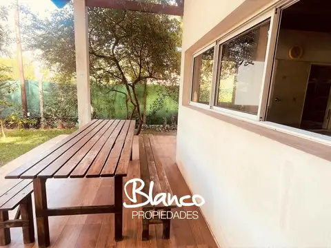 Casa en Venta con 4 cocheras