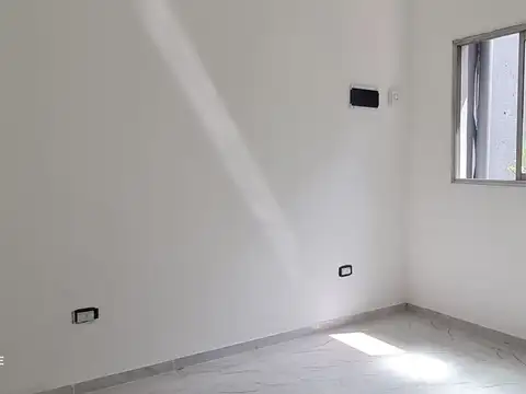 Depto Tipo Casa en Alquiler de 1 dormitorio