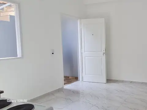 Depto Tipo Casa 2 ambientes con 1 baño