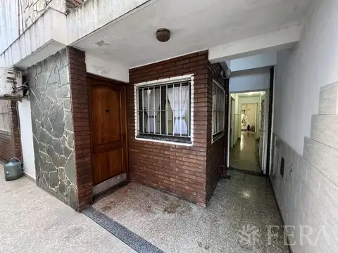 Depto Tipo Casa 4 ambientes con 3 baños