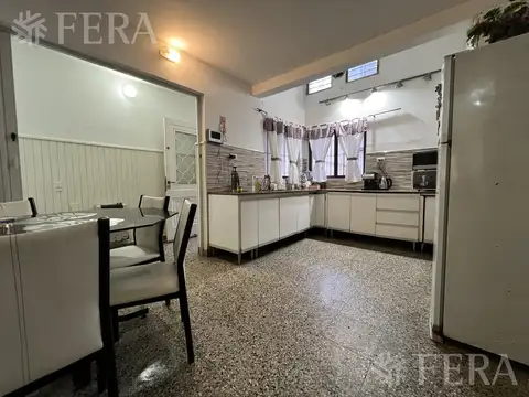 Venta PH 4 ambientes con patio en Wilde