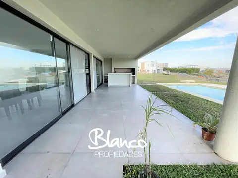 Casa en Venta en San Sebastian, USD 350.000