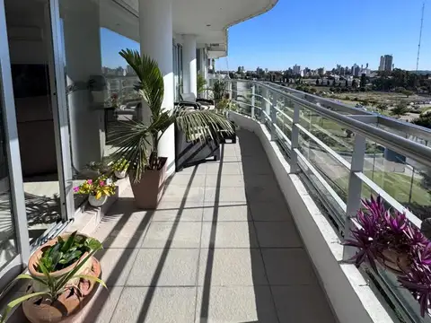 Departamento en Alquiler de 3 dormitorios