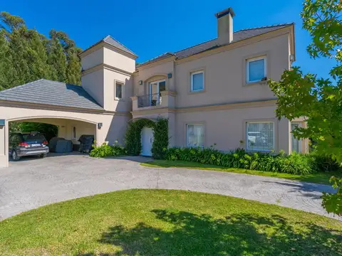 Casa en Alquiler de 3 dormitorios