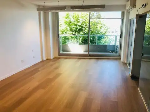 Oficina 3 ambientes con 2 baños