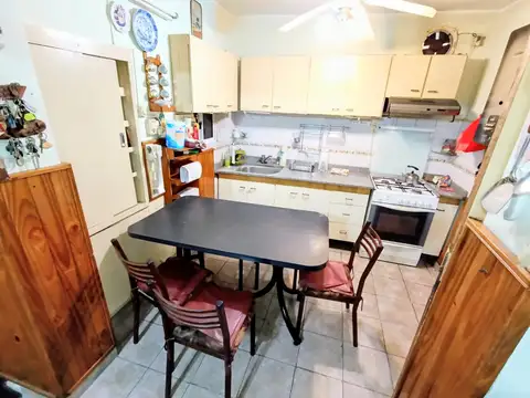 Depto Tipo Casa 5 ambientes con 2 baños