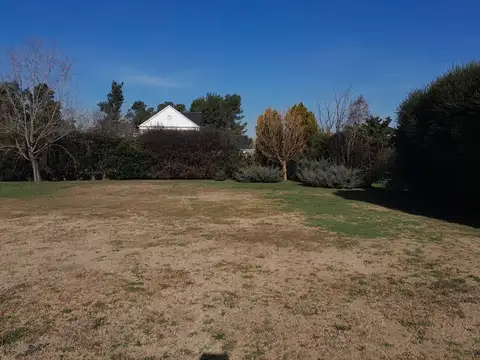 VENTA LOTE 1000 MTS - PILAR GOLF - B. PEVERO